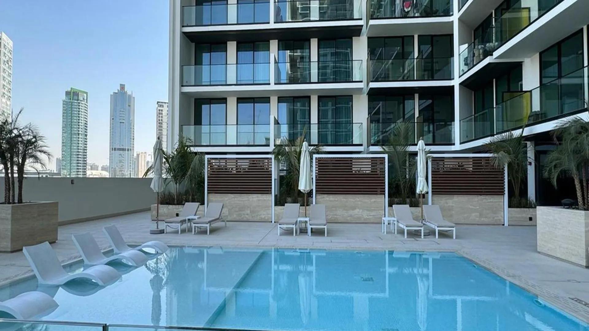 Luxury Belvilla 1Br Pool View Apartment In Jvc Dubai