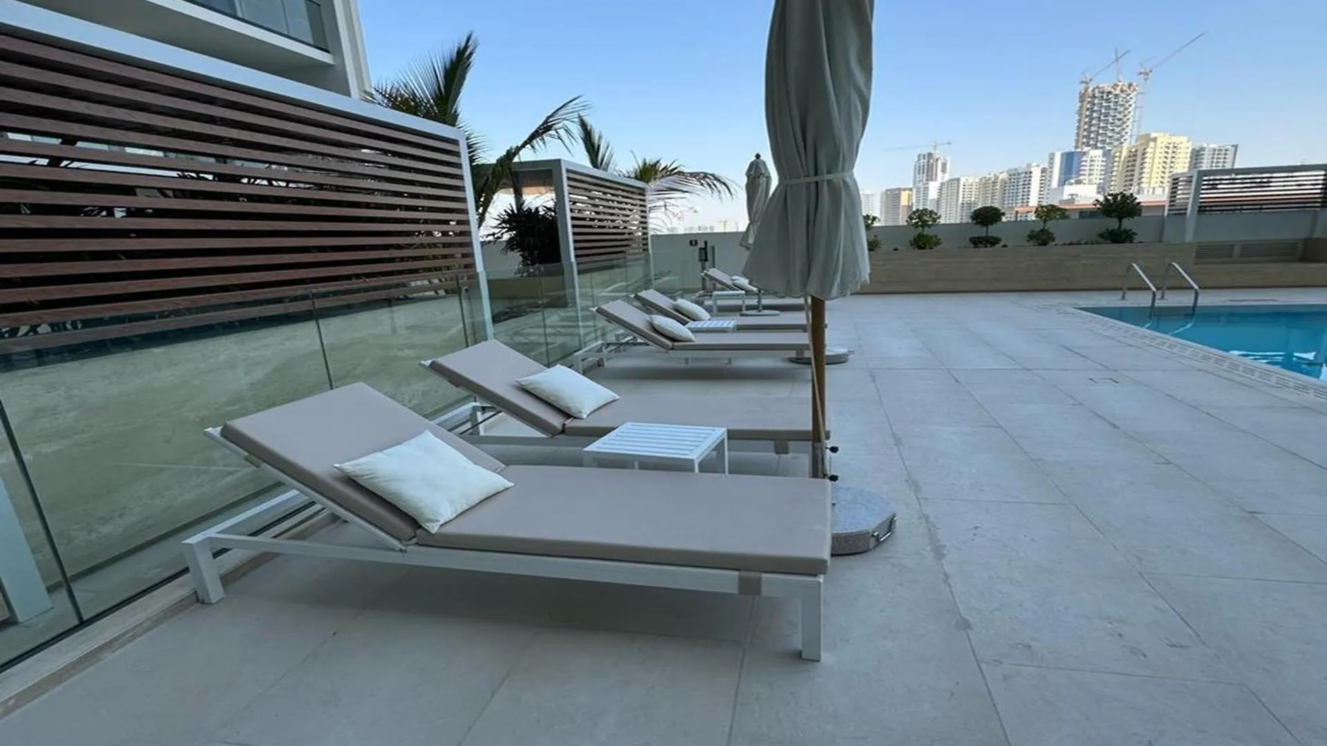 Luxury Belvilla 1Br Pool View Apartment In Jvc Dubai United Arab Emirates