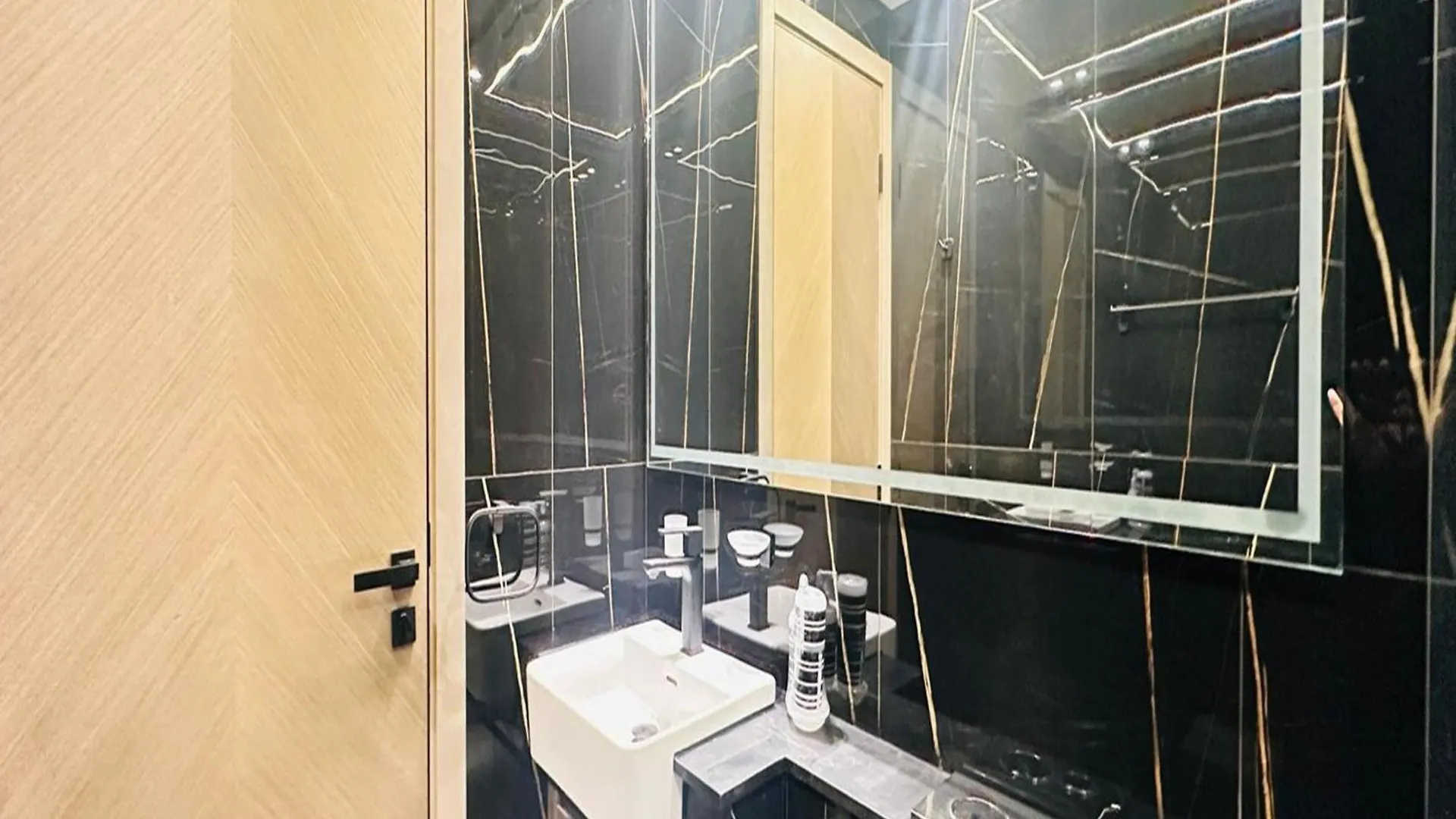 Luxury Belvilla 1Br Pool View Apartment In Jvc Dubai 0*,