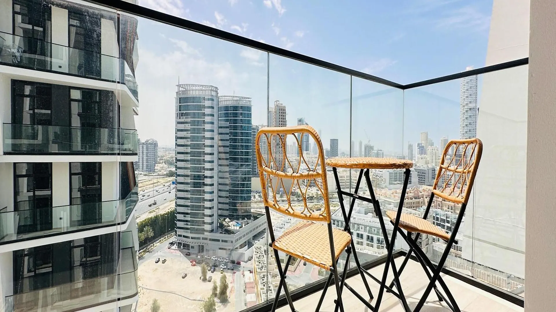 Luxury Belvilla 1Br Pool View Apartment In Jvc Dubai